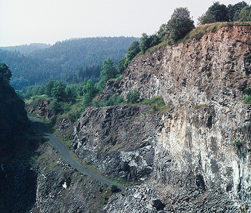 Basalt- und Vulkantuffabbaugebiet um die Burgruine Höwenegg - Quelle LMZ BW