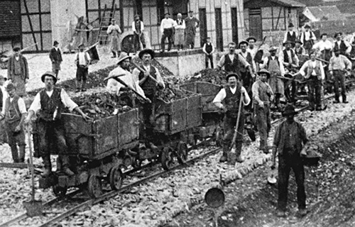 Italienische Wanderarbeiter bei Bauarbeiten am neu errichteten Bahnhof in Gammertingen, um 1900. Quelle LABW (StAS Dep. 44 T 2 Nr. 42)