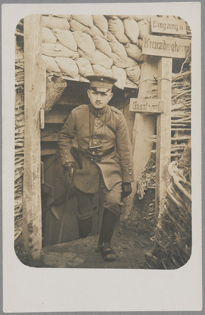 Témoignage et portrait du vice-sergent Leo Weiss, piégé sous les décombres