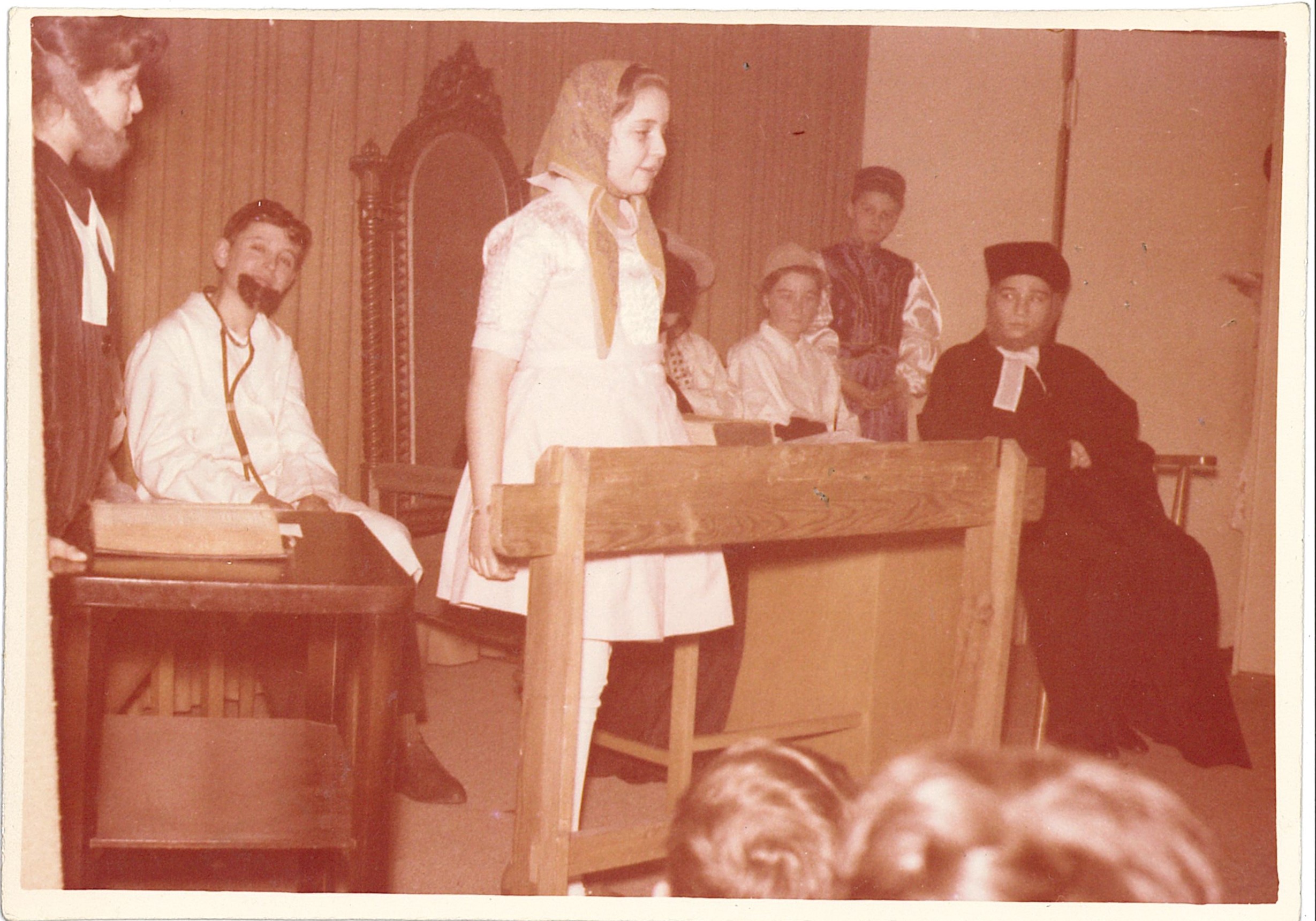 Theateraufführung der Jugendgruppe, circa 1960. [Quelle: Privatarchiv Althausen]
