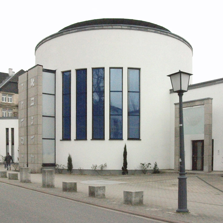  Die neue Synagoge in Heidelberg (Einweihung 1994) Häusserstraße 12 [Quelle: IRG Baden, Foto: Leonid Bychovski]