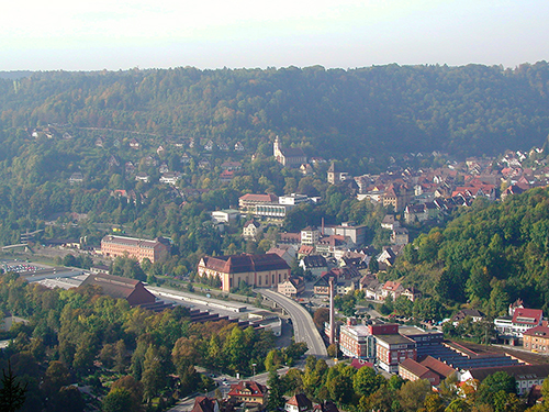  Oberndorf mit Altstadt und Industrieanlagen - Bild LABW Hanno Vasarhelyi