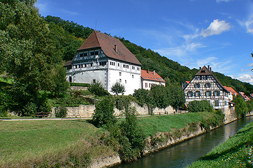 Neckarmühle und Neckarburg bei Neckartenzlingen - Bild LABW S. Lilienthal