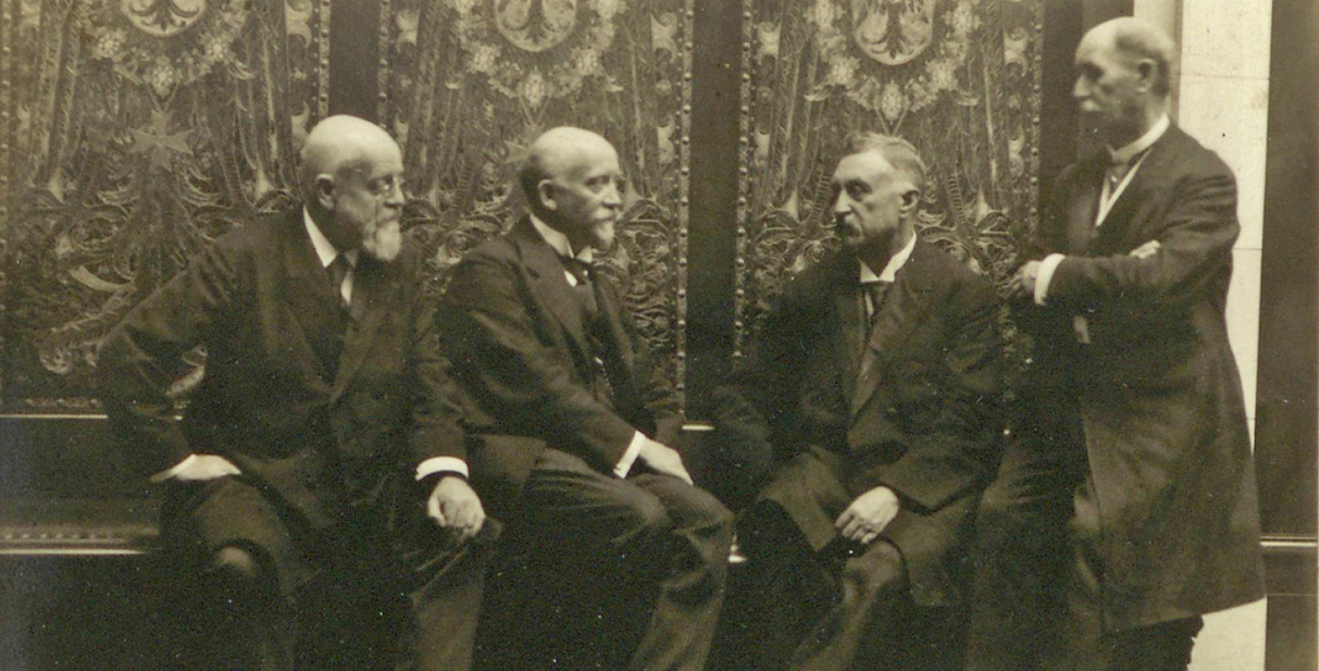 Mitglieder des Reichstagspräsidiums im Juni 1918: Heinrich Wilhelm Dove, Philipp Scheidemann, Constantin Fehrenbach und Hermann Paasche (Quelle: Landesarchiv BW, GLAK N Fehrenbach Nr. 161, 2)