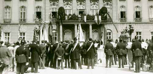 Verfassungstag im Ehrenhof des Karlsruher Schlosses, 11. August 1929 (StAF T 1 Blankenhorn Nr. 79a_0527)