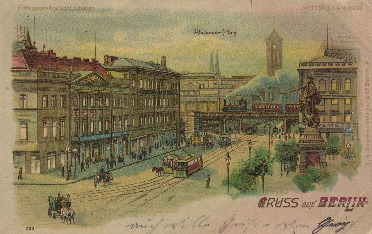 Das Aschinger am Alexanderplatz um 1900, im Bild links. 1927 wurde das Gebäude abgerissen und das Alexanderhaus erbaut. Quelle Wikipedia gemeinfrei.