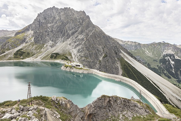 Gezähmte Berge - Alpine Landschaften im Blick badischer Fotografen