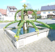 Dorfbrunnen als Osterbrunnen geschmückt