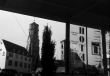 Stuttgart: Marktplatz und Stiftskirche mit U-Hotel im Vordergrund, Bild 1