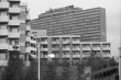 Möhringen, Stuttgart: SI-Hotel vor Siedlungsbauten, Bild 1