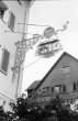 Freudenstadt: Aushängeschild: Hotel zur Post mit Giebel, Bild 1
