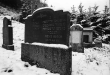 Sulzburg: Judenfriedhof im Schnee; verschiedene Gräber, Bild 2
