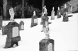 Urach: Kinderfriedhof und Putten im Schnee, Bild 1