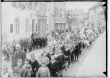 Fidelisprozession in Sigmaringen 1933; Prozession in der Antonstraße, am linken Bildrand Cafe Stumpp, im Hintergrund Prinzenpalais