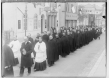 Fidelisprozession in Sigmaringen 1933; Prozession in der Antonstraße, am linken Bildrand Cafe Stumpp, im Hintergrund Prinzenpalais; im Hintergrund Mönche des Franziskanerklosters Gorheim