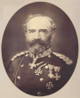 Freiherr Karl von Reitzenstein, Generalmajor, Kommandeur der 1. Württ. Feldbrigade im Krieg 1870-1871, in Uniform mit Orden, Brustbild in Halbprofil