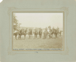 8 Offiziere des Regiments zu Pferd, zwei zu Fuss je in Uniform mit Pickelhaube, auf dem Truppenübungsplatz Münsingen, Bild 1