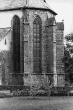 Strebepfeiler am nördlichen Seitenschiff, die zu den ältesten Bauteilen der Kirche zählen, 1989.