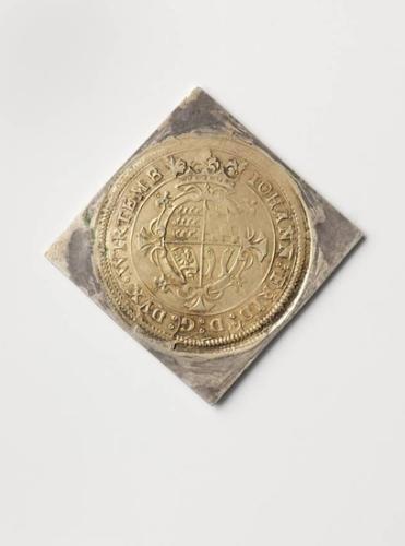 Vergoldete Hirschgulden-Klippe aus der Prägestätte Stuttgart-Berg, 1623 [Quelle: Landesmuseum Württemberg]