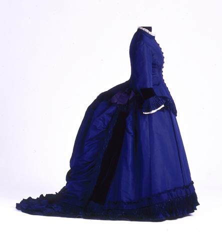 Gesellschaftskleid, getragen von Adele Andrée [Quelle: Landesmuseum Württemberg]
