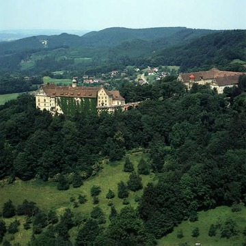 Schloss Heiligenberg aus der Luft 1983