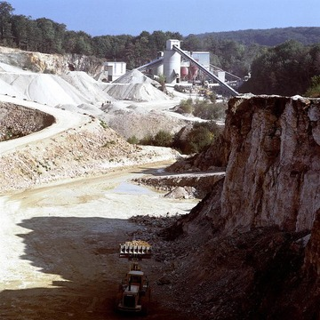 Steinbruchbetrieb bei Erkenbrechtsweiler auf der Alb 1998