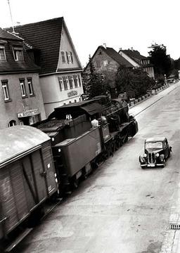 Güterzug mit Dampflokomotive in Bietigheim um 1953
