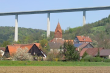 Geislingen am Kocher, Ortskern mit Kirche und Viadukt 2004