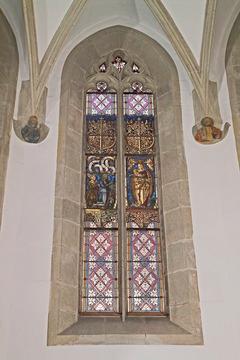 Ingelfingen: farbiges Glasfenster, ev. Pfarrkirche St. Nikolaus