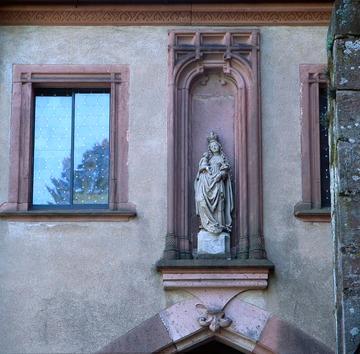 Kloster Lichtenthal in Baden-Baden, Marienfigur über Portal, Sandstein 1998
