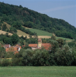 Langenburg-Unterregenbach: Ortsansicht mit ev. Pfarrkirche St. Veit 2004