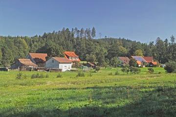 Oberrot: Ortschaft mit Wiesen 2004