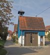 Rosengarten-Tullau: Kleines Haus mit Turmuhr, 2004