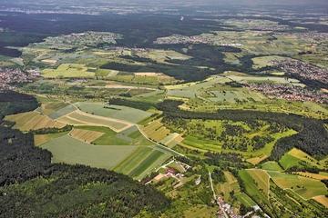 Landschaft bei Neuhausen, Hamberg und Tiefenbronn von Süden Luftbild 2010