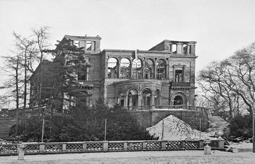 Stuttgart-Berg: Villa Berg, Zerstörung 1944