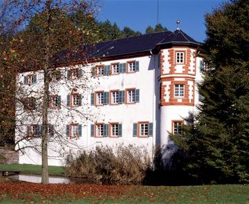 Eichtersheim / Angelbachtal : Wasserschloss, 16. Jh., Heute Sitz der Gemeindeverwaltung 1995 