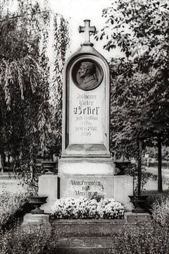 Schwetzingen: Grabstätte von Johann Peter Hebel