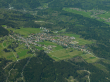 Dobel: Gemeinde von Wald umgeben, Luftbild 2007