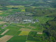Wiernsheim: Gemeinde von Feldern und Wäldern umgeben, Luftbild 2007