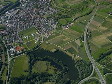 Unterensingen: Gemeinde mit Naturschutzgebiet (See), Luftbild 2007