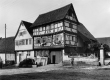 Aichtal-Grötzingen: Altes Fachwerkhaus mit Brunnen 1939