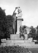 Stuttgart: Dannecker - Denkmal von E. Curfess auf dem Schloßplatz 1910