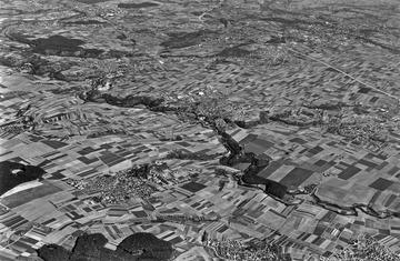 Luftbild von Hemmingen mit Schnellbahntrasse 1978