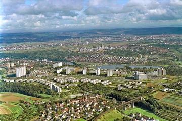 Stuttgart-Freiberg mit Max-Eyth-See - Luftbild 1975