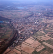 Linkenheim-Hochstetten in der Rheinebene, Luftbild 1992