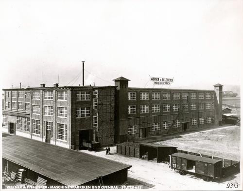 Das Firmengebäude von Werner & Pfleiderer in Feuerbach um 1913 (WABW B11 F 980)